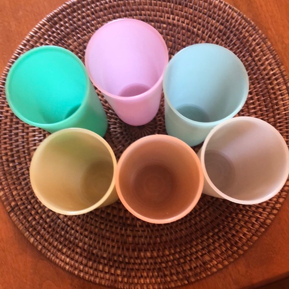 Vintage Tupperware 16oz pastel tumblers #107 - Picture 6 of 8